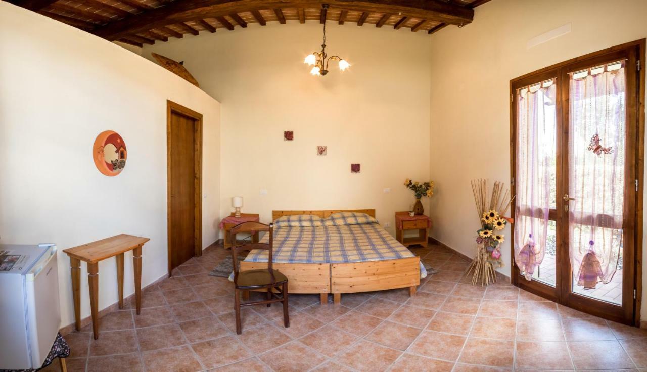 Agriturismo Il Canterino Guardistallo Eksteriør billede